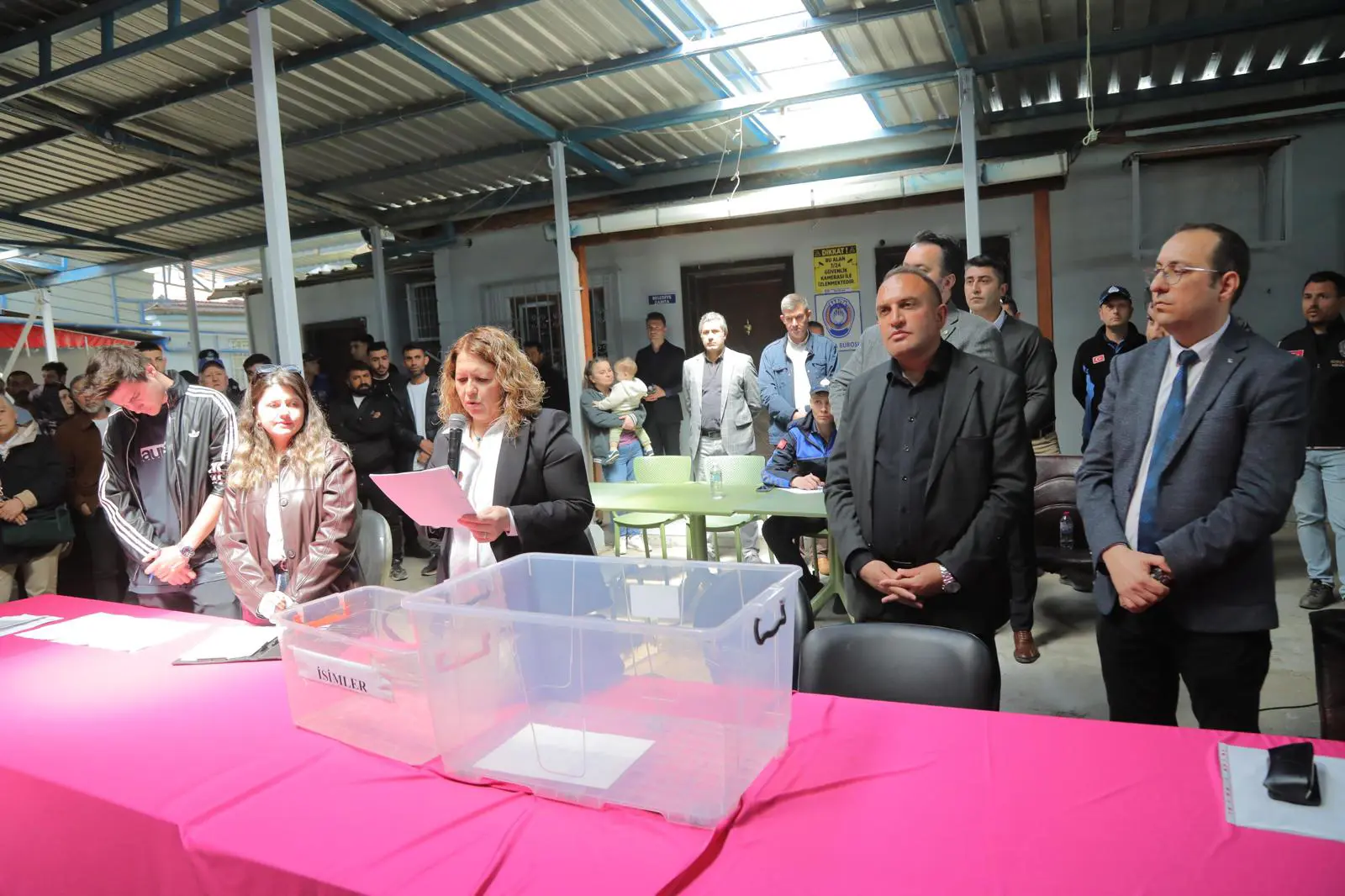 EDİRNELİ ESNAF İÇİN BALKAN PAZARI KURA SÜRECİ TAMAMLANDI galeri görseli